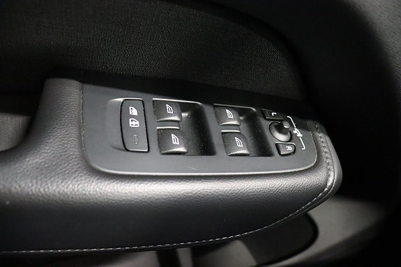 Volvo XC60 22 of 30