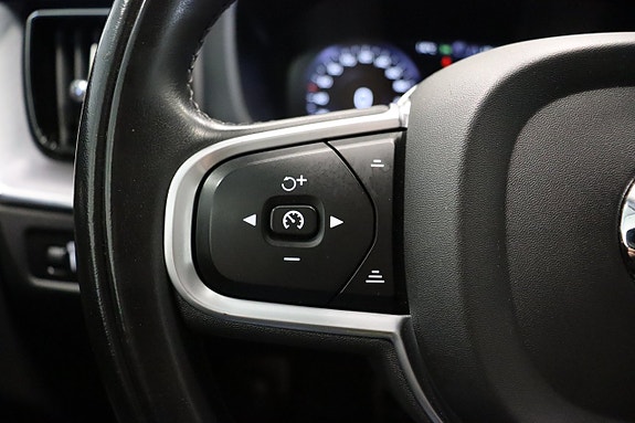 Volvo XC60 21 of 30