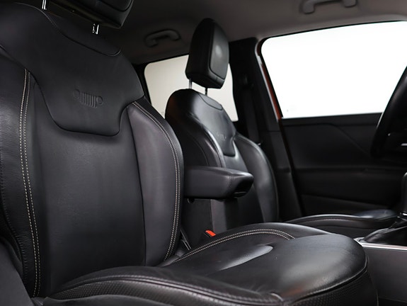 Jeep Renegade 14 of 27