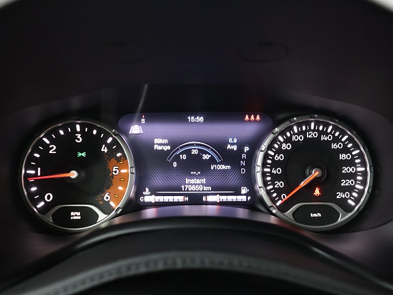 Jeep Renegade 21 of 27