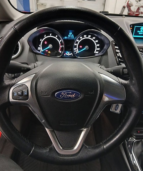Ford Fiesta 9 of 18
