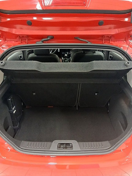 Ford Fiesta 13 of 18