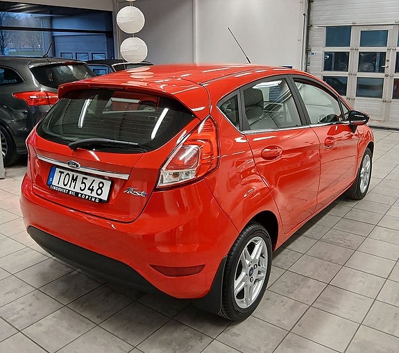 Ford Fiesta 4 of 5