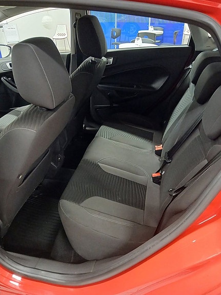 Ford Fiesta 12 of 18