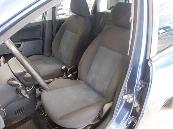Ford Fiesta 6 of 16