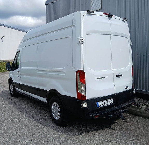 Ford Transit 3 of 5