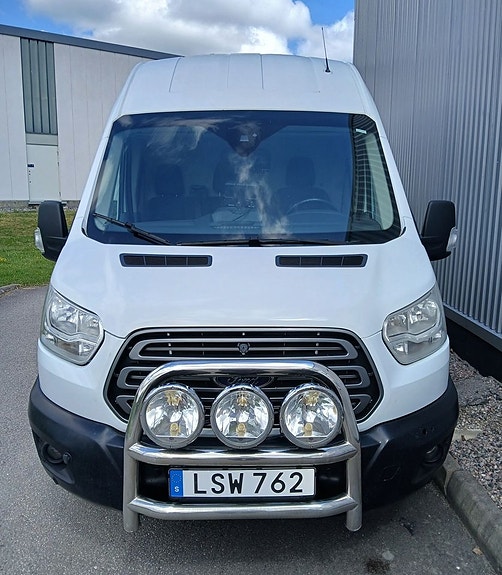 Ford Transit 8 of 18