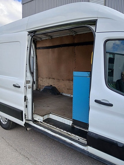 Ford Transit 14 of 18