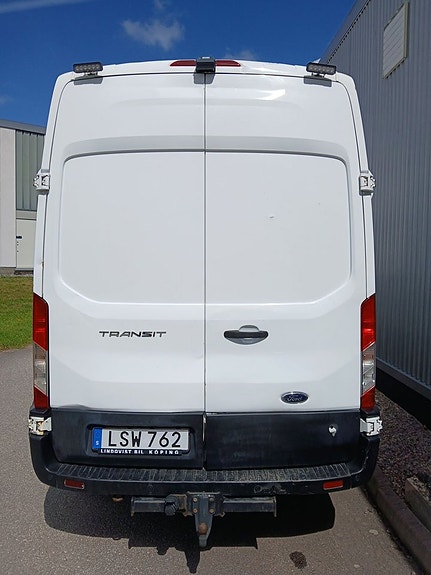 Ford Transit 4 of 5