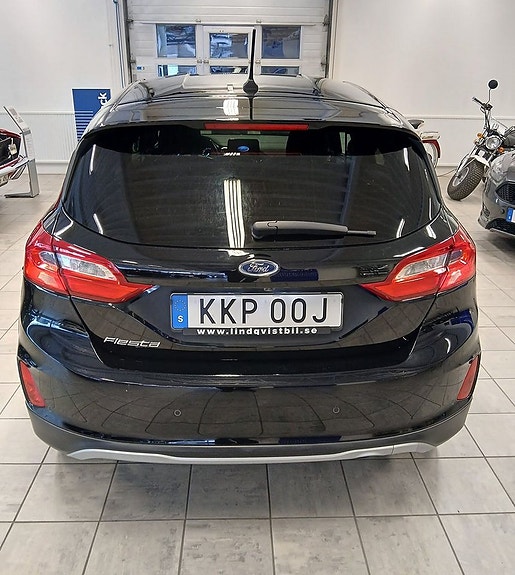 Ford Fiesta 4 of 5