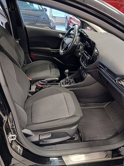 Ford Fiesta 17 of 20