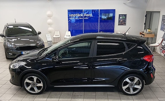 Ford Fiesta 2 of 5