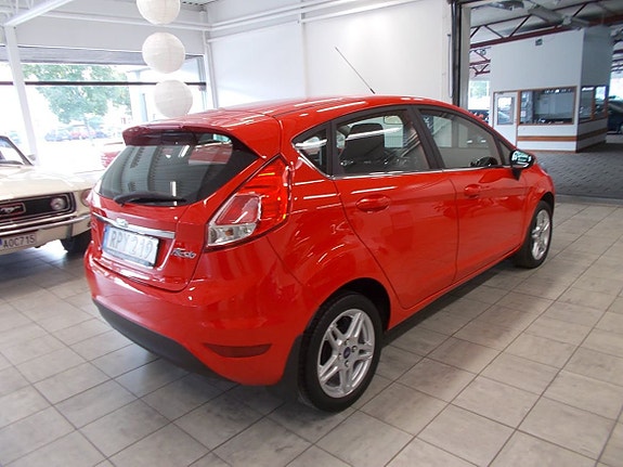 Ford Fiesta 3 of 5