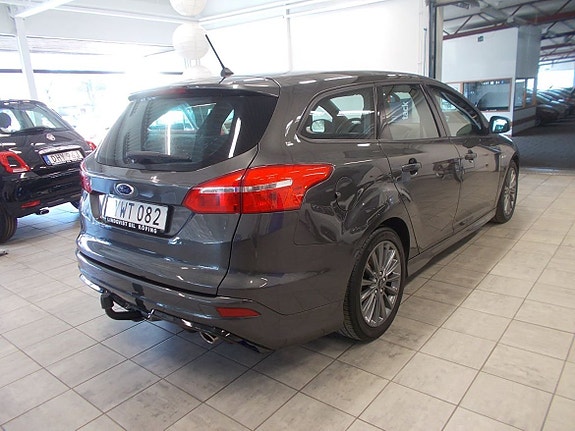 Ford Focus 3 of 5