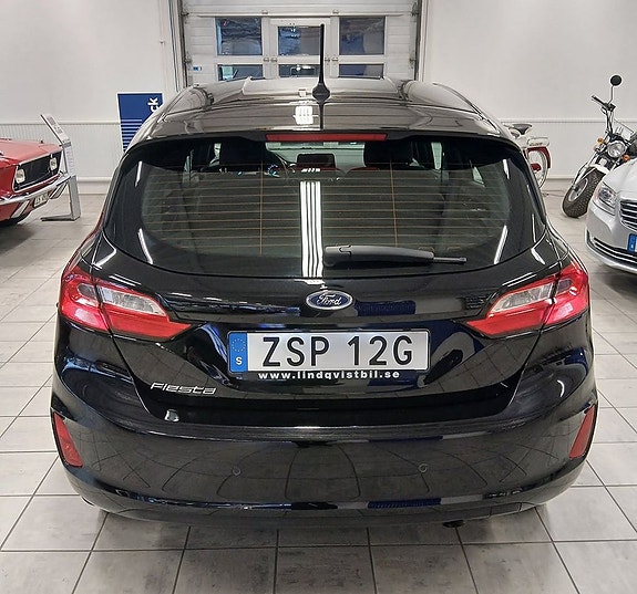 Ford Fiesta 4 of 5