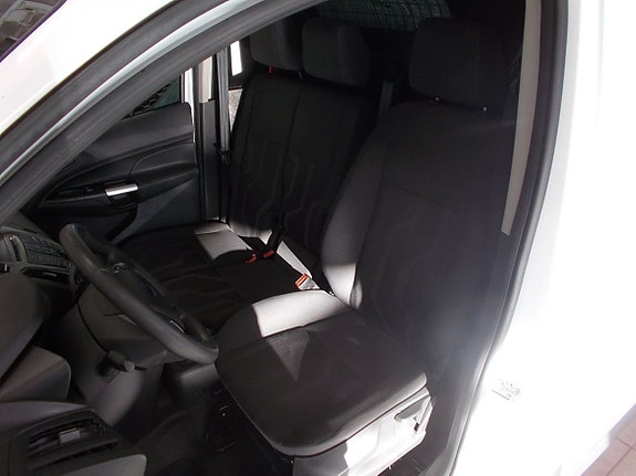 Ford Transit Connect 7 of 23