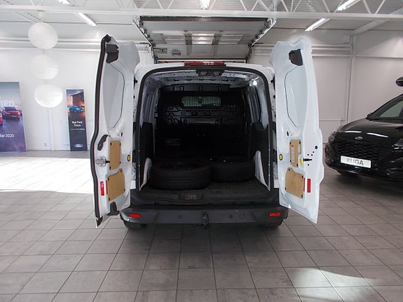 Ford Transit Connect 19 of 23