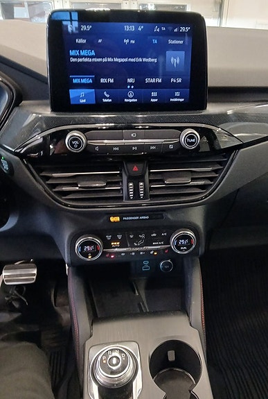 Ford Kuga 17 of 30