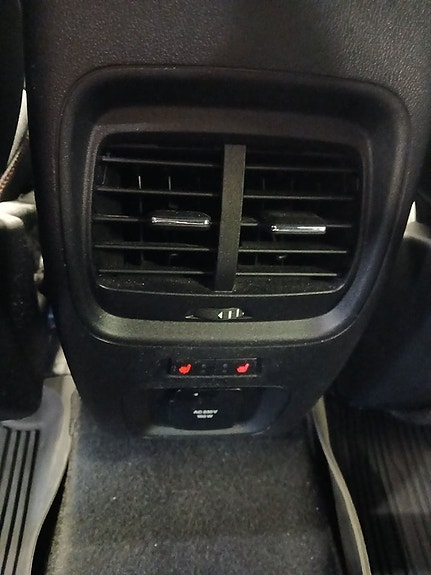 Ford Kuga 25 of 30