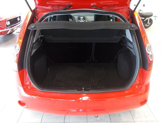 Ford Fiesta 15 of 18