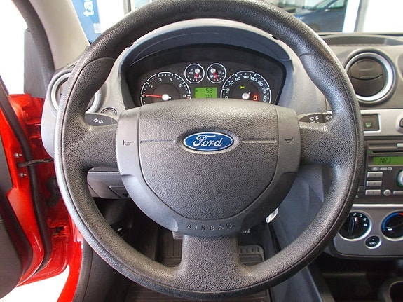 Ford Fiesta 7 of 18