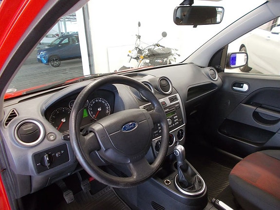 Ford Fiesta 5 of 5