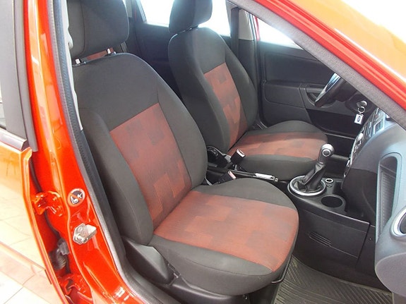 Ford Fiesta 12 of 18
