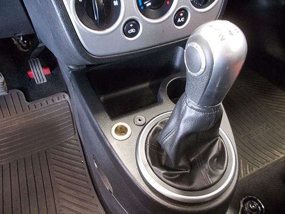 Ford Fiesta 10 of 18