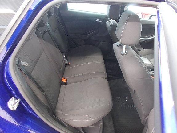 Ford Focus 16 of 21