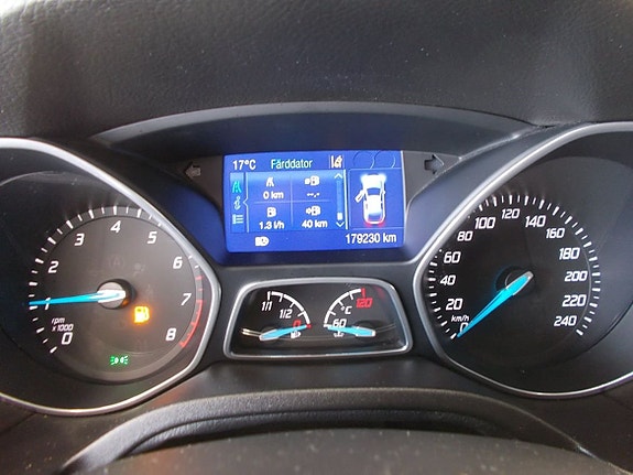 Ford Focus 9 of 21