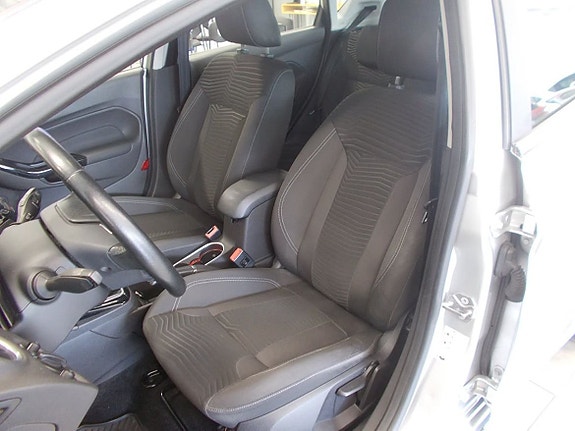 Ford Fiesta 6 of 21