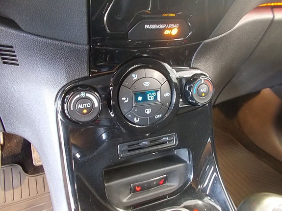 Ford Fiesta 11 of 21