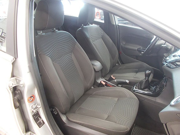 Ford Fiesta 15 of 21
