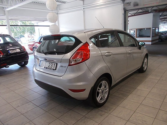 Ford Fiesta 3 of 5