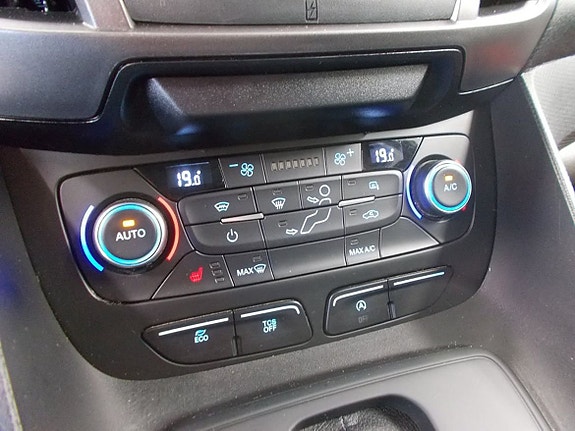 Ford Transit Connect 14 of 24