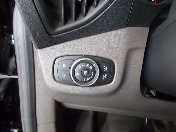 Ford Transit Connect 11 of 24