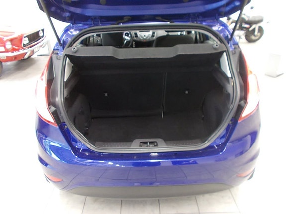 Ford Fiesta 16 of 19