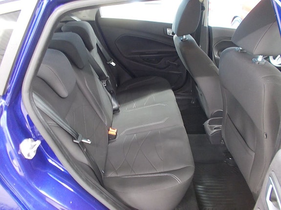 Ford Fiesta 14 of 19