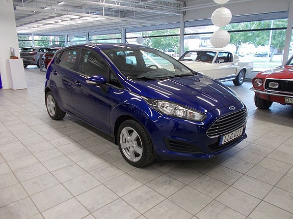 Ford Fiesta 2 of 5