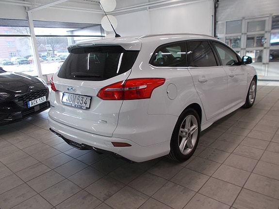 Ford Focus 3 of 5