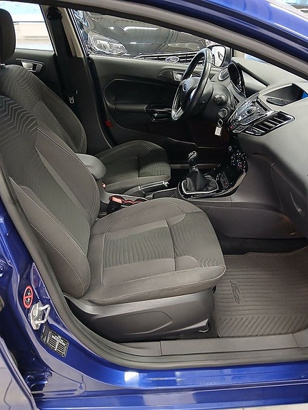 Ford Fiesta 18 of 22