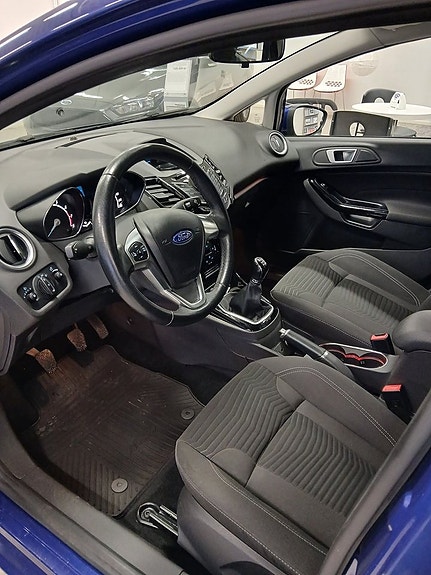 Ford Fiesta 9 of 22