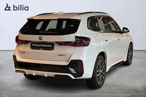 BMW iX1 5 of 5