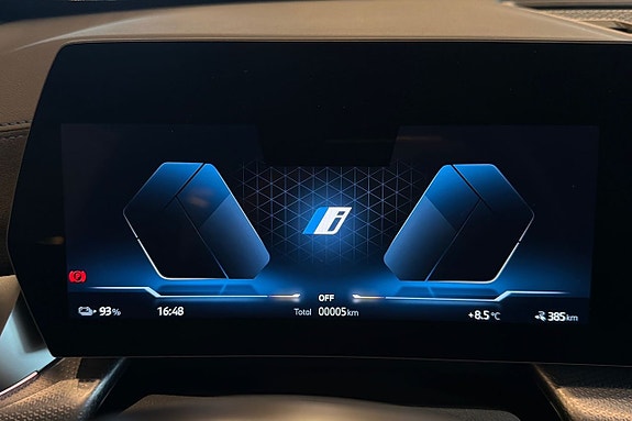 BMW iX1 16 of 21