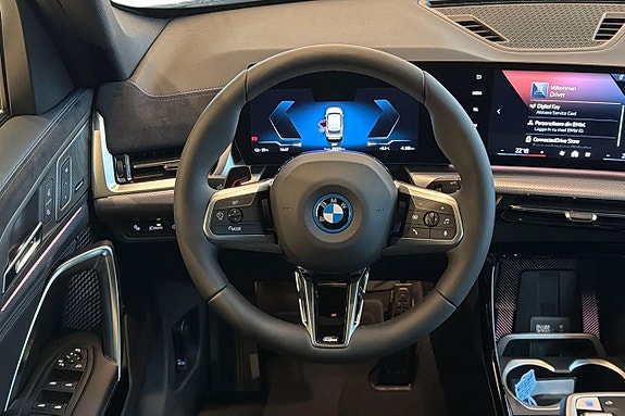 BMW iX1 12 of 21