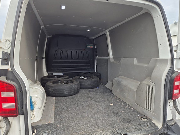 Volkswagen Transporter 6 of 9