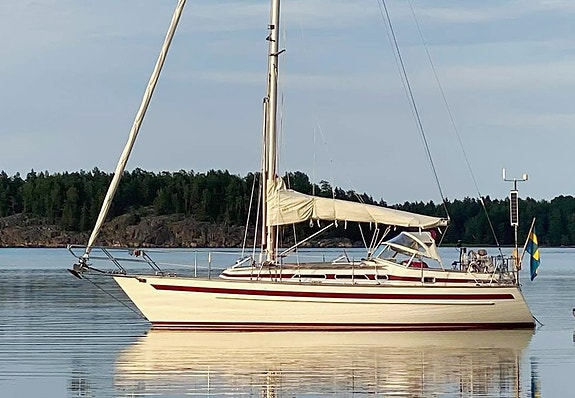 Aphrodite 33
