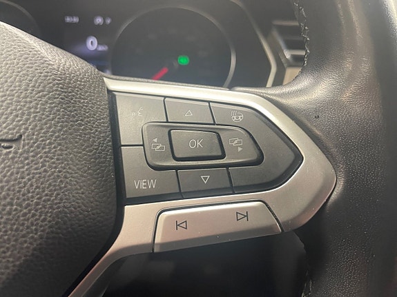 Volkswagen Passat 22 of 25