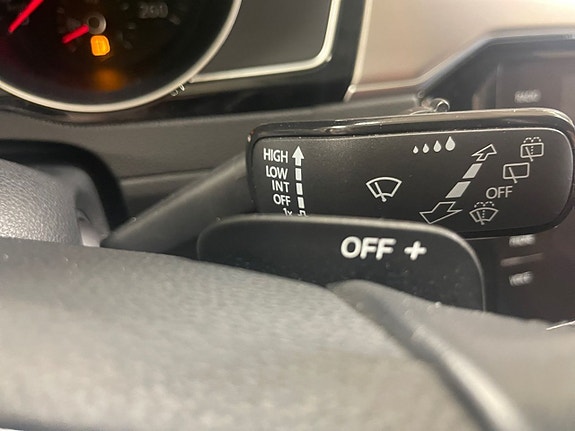 Volkswagen Passat 24 of 25