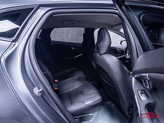 Volvo V40 Cross Country 16 of 29